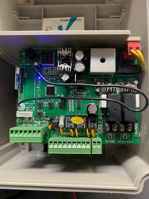 Gatehouse Heavy Duty Double Electric Swing Gate Kit With Adjustable End Stops